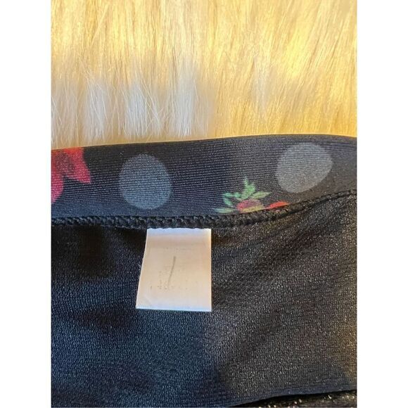 Hot Topic Rose Polka Dot Skirted High-Waisted Swim Bottoms Plus Size 1 - Picture 6 of 7